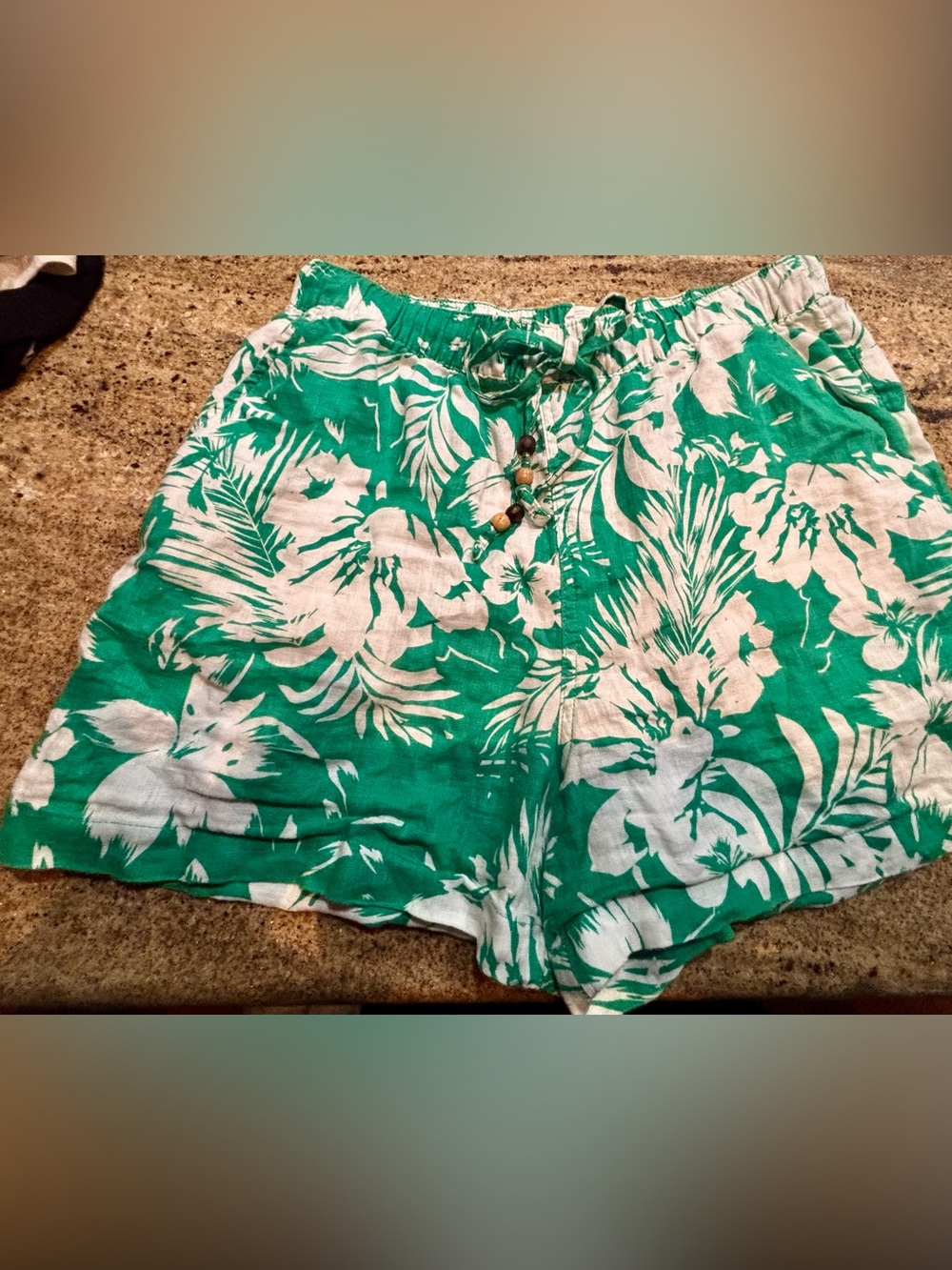 C&C California Green and White Tropical Print Shorts